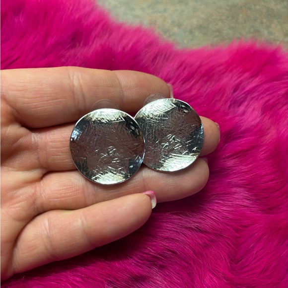 18 RGP Disc Earrings - Picture 3 of 4
